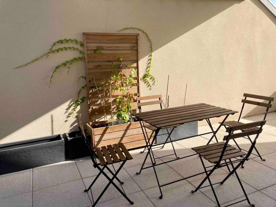 Апартаменты Quai Sud - Gare, 100 M2, Parking, Wifi, Superette, Lave Linge Анже Экстерьер фото