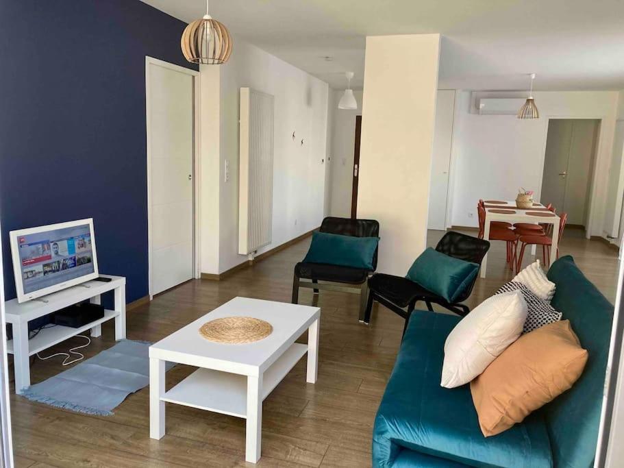 Апартаменты Quai Sud - Gare, 100 M2, Parking, Wifi, Superette, Lave Linge Анже Экстерьер фото