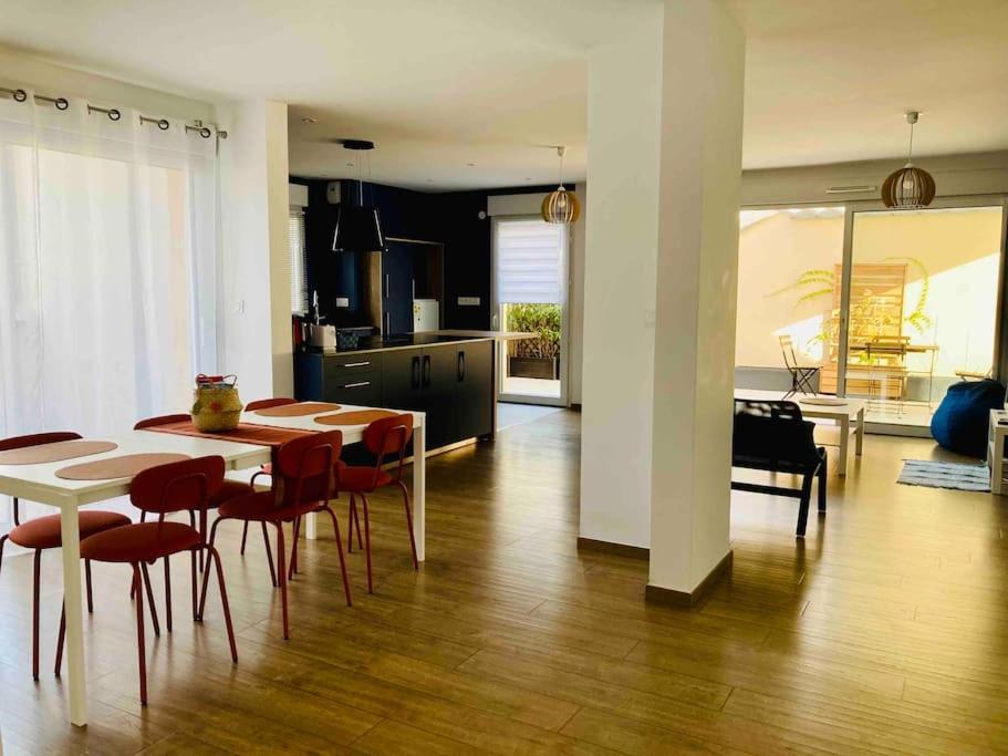 Апартаменты Quai Sud - Gare, 100 M2, Parking, Wifi, Superette, Lave Linge Анже Экстерьер фото