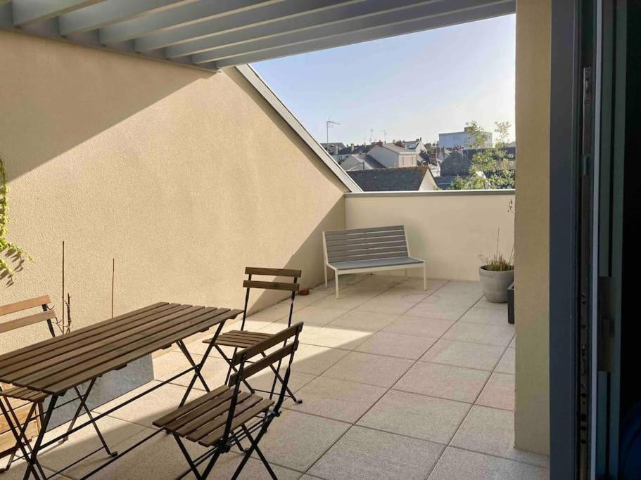 Апартаменты Quai Sud - Gare, 100 M2, Parking, Wifi, Superette, Lave Linge Анже Экстерьер фото