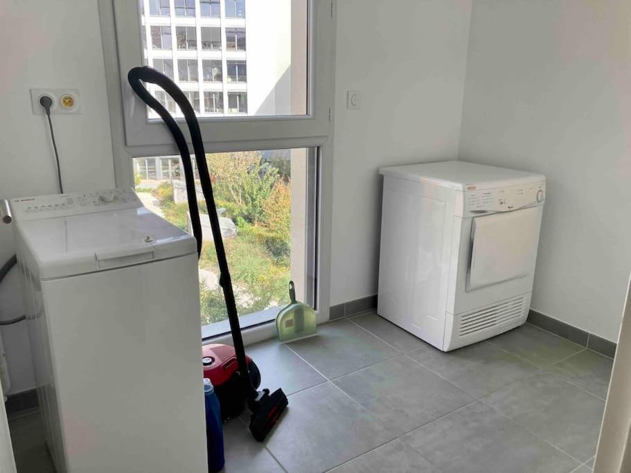 Апартаменты Quai Sud - Gare, 100 M2, Parking, Wifi, Superette, Lave Linge Анже Экстерьер фото